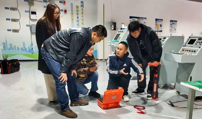 “2190智能探测仪获青睐，安徽电力来访深交流